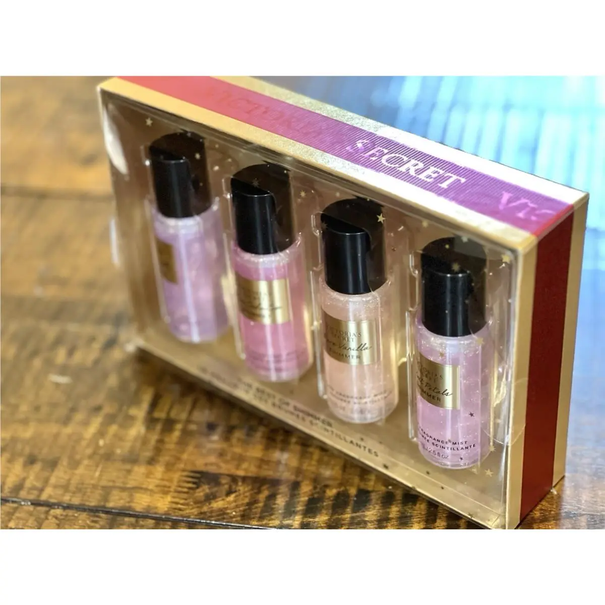 Victoria`s Secret The Best of Shimmer 4-piece Mist Discovery Gift Set