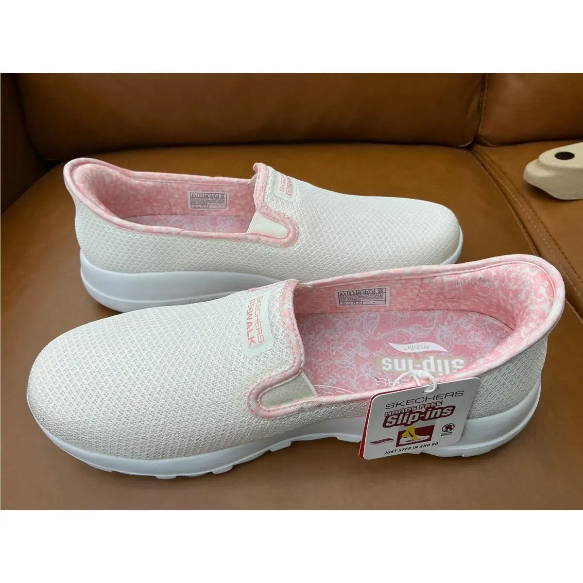 Skechers shoes - Go Walk Arch Fit Joy - Stefanie - White 1
