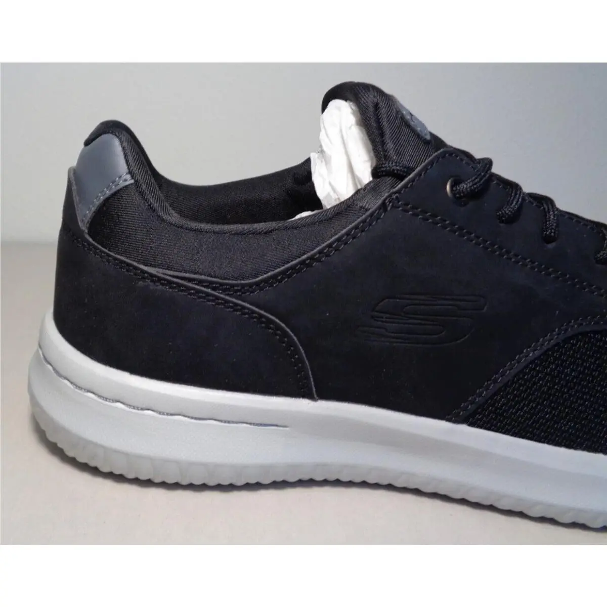 Skechers shoes - Black (UPC: 195969816844) 1