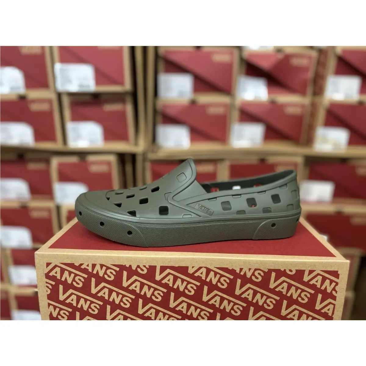 Vans Unisex Trek Slip On - Grape Leaf -us Men 12 VN0A5HF8BLK