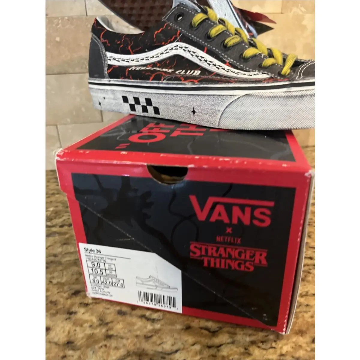 Vans shoes - VANS Style 36 - Style - VN0A3DZ3Y09 - Black, Manufacturer: Black/Red 0