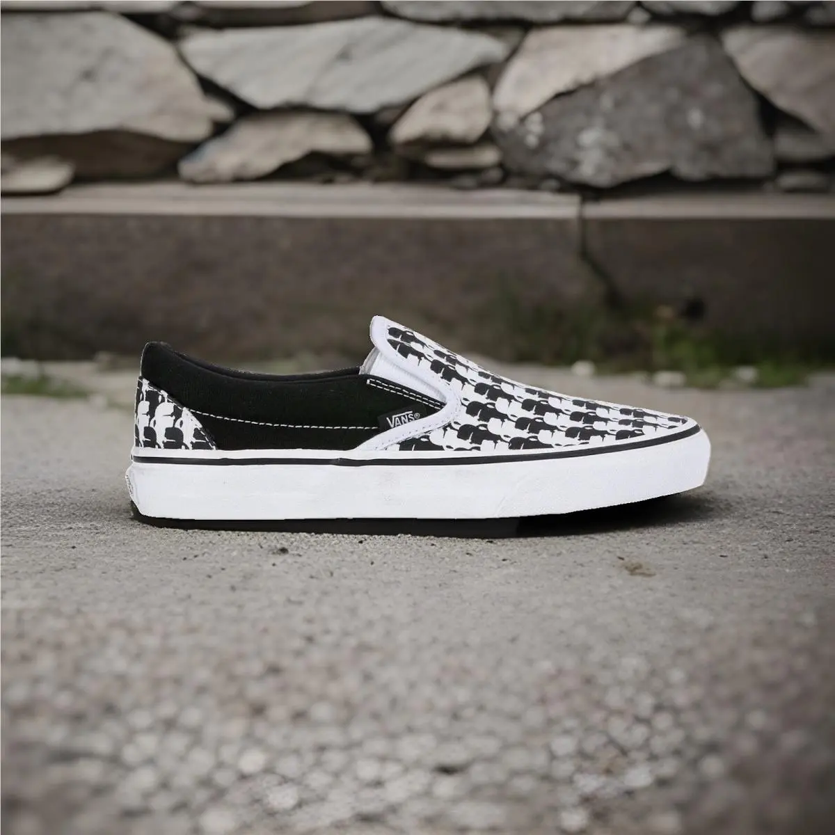 Vans shoes - VANS Classics - Classics - Black (UPC: 191166423427) 0