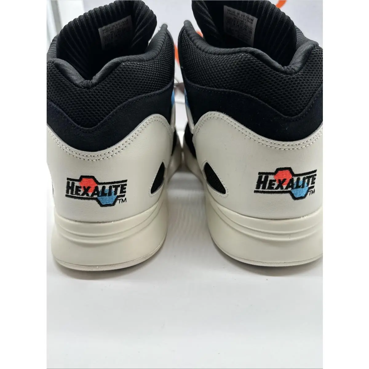 Men`s Reebok Pump Omni Zone II Basketball Shoes HR0504 Core Black/chalks Size
