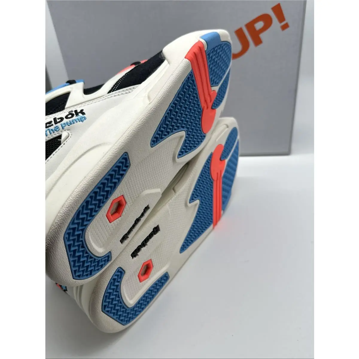Reebok shoes - Reebok Pump Omni Zone II - HR0504 - Black, Manufacturer: Core Black/Chalk/Orange 5