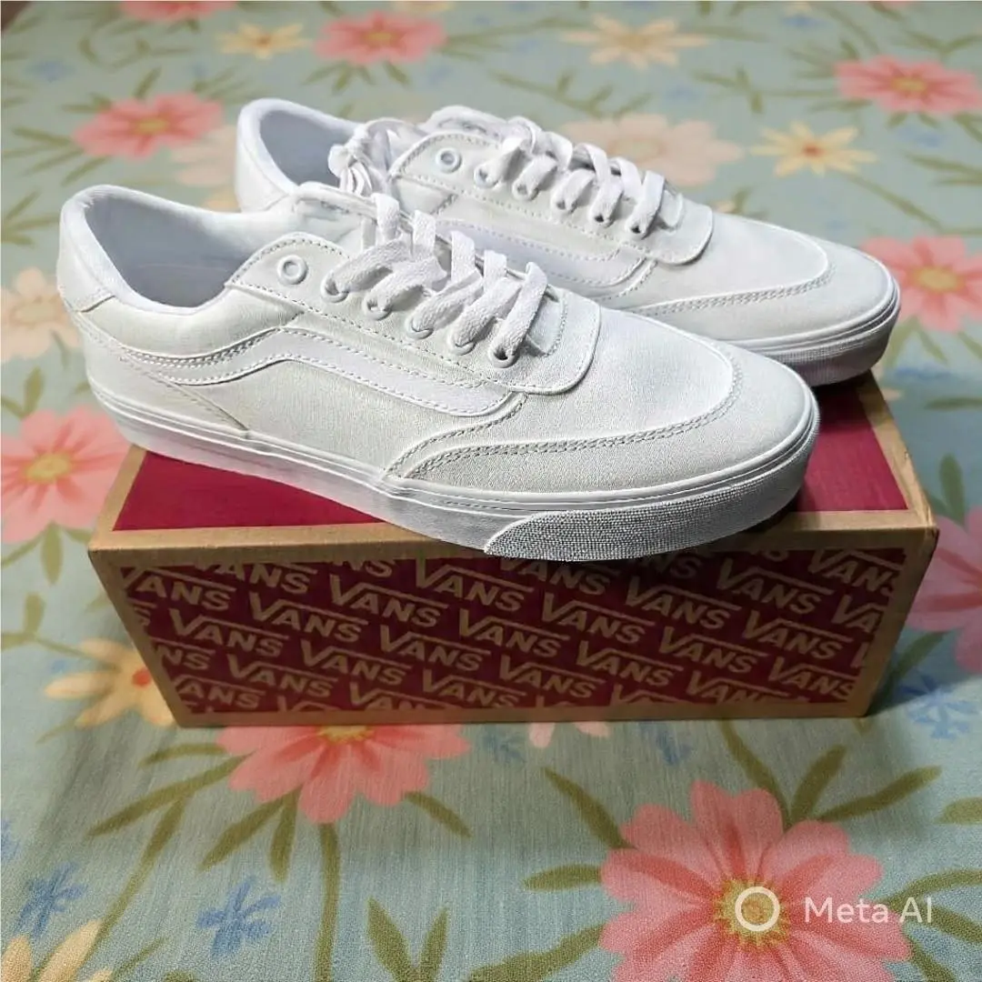 Vans Brooklyn Ls Canvas White Skate Shoes Women`s Size 11 VN000D7UWWW