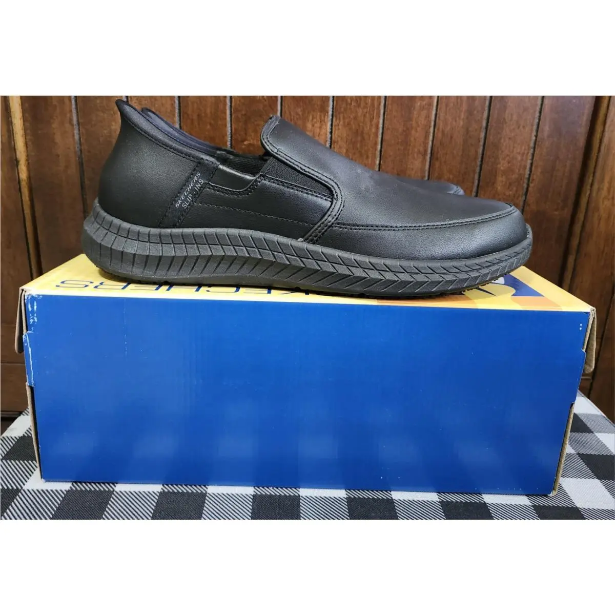 Skechers shoes - skecher work footwear hands free slip-on - Black 1