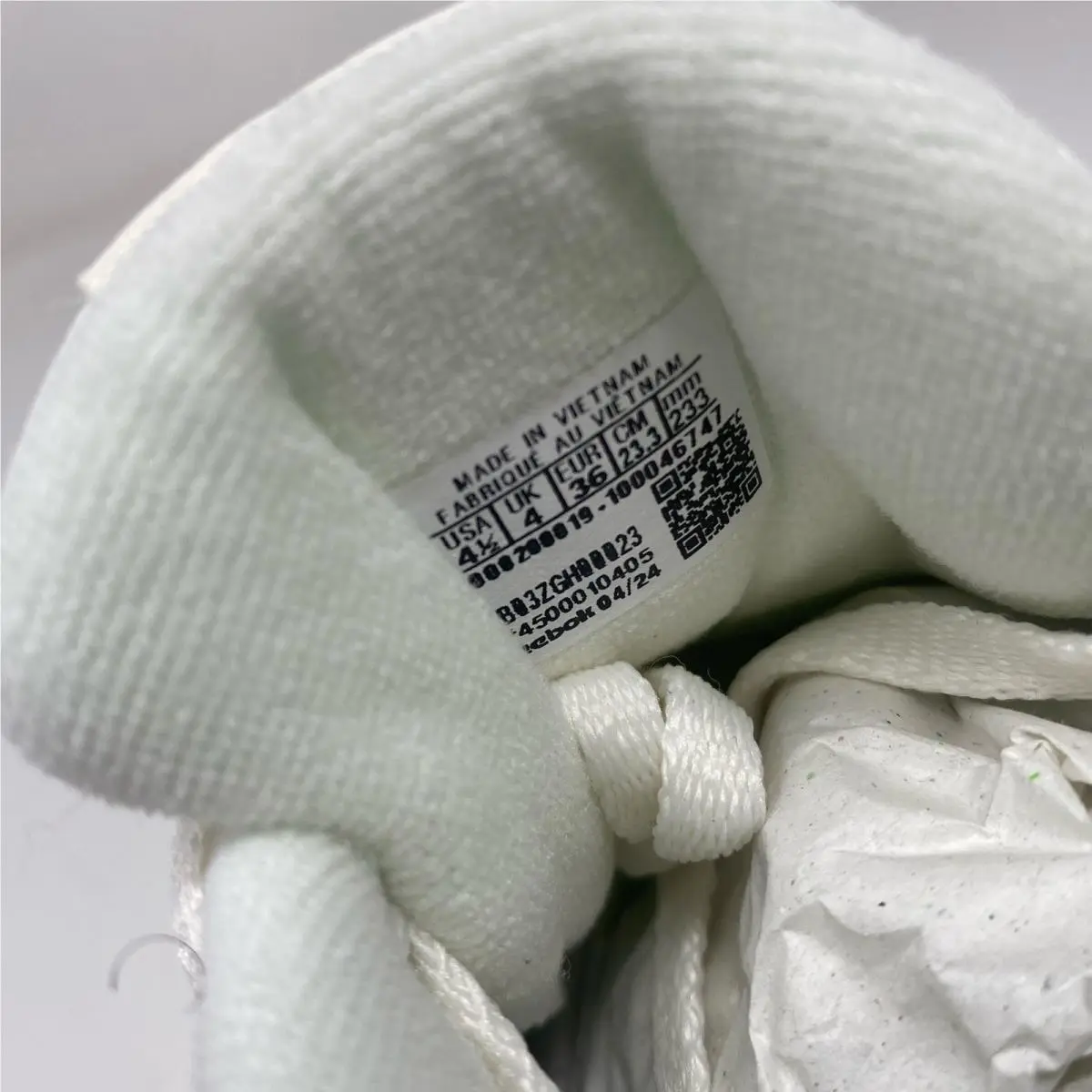 Reebok shoes - White (UPC: 195747816554) 1