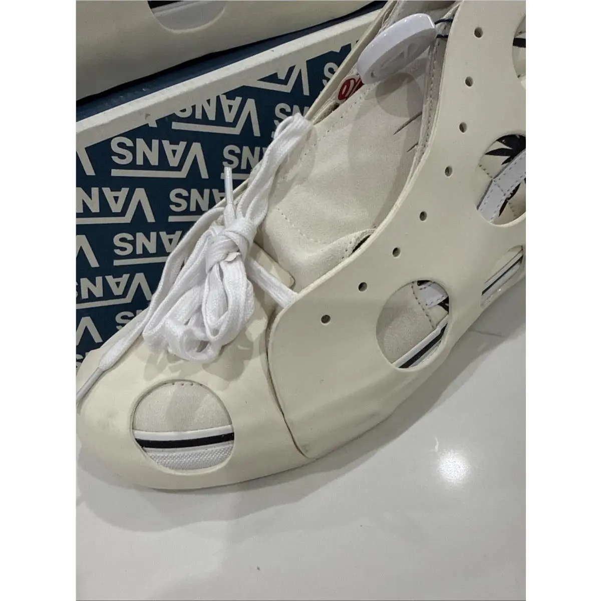 Vans shoes - VANS Sk8-Hi - VN0A5FBW2UH - Marshmallow/True White 0