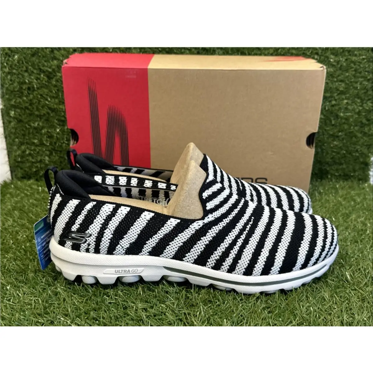 Skechers shoes - Sketchers Go Walk - Sketchers Walk - Black White 1