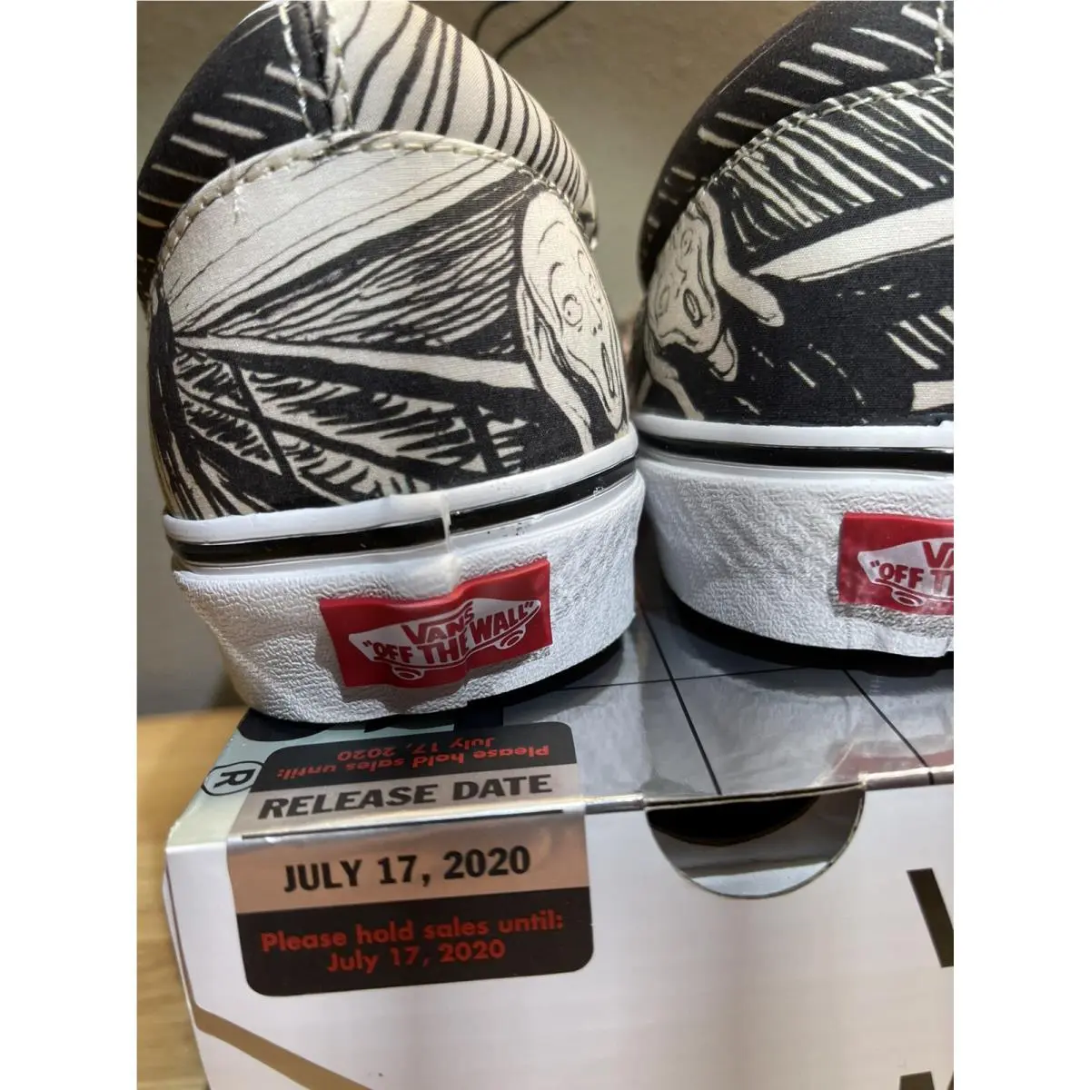 Vans shoes - Moma - Moma - Black White (UPC: 0192825716706) 1