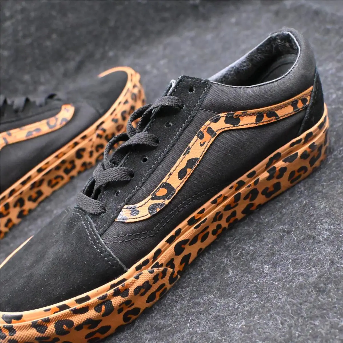 Vans shoes - Vans Old School - Old School - 00497434 - Brown 8
