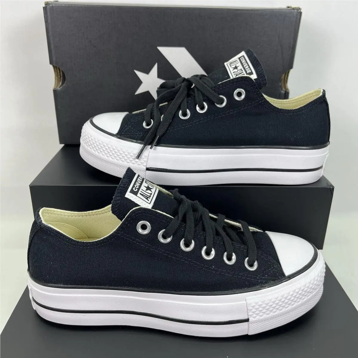 Converse Women`s Black Chuck Taylor All Star Platform Ox Low Top Sneaker Sz 6