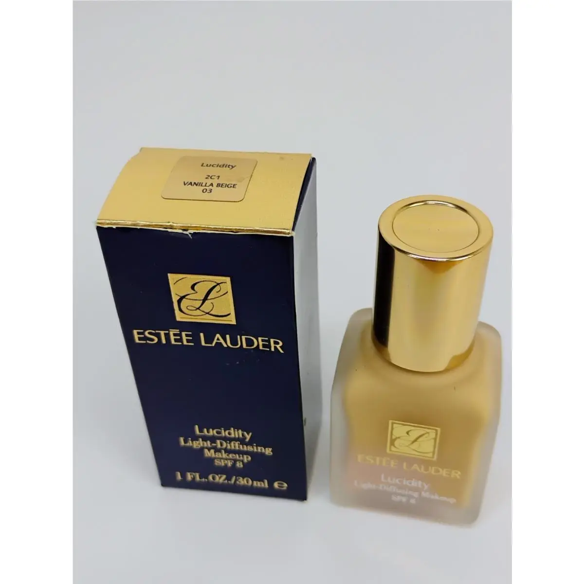 Estee Lauder 03 Vanilla Beige 2C1 Lucidity Light Diffusing Makeup 1 FL OZ Jun