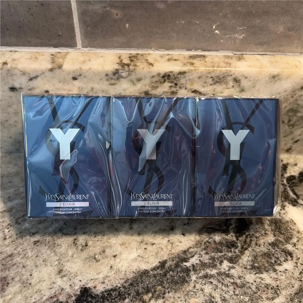 Yves Saint Laurent Y Men`s 1.2 Ml Eau De Parfum Spray Sample Size