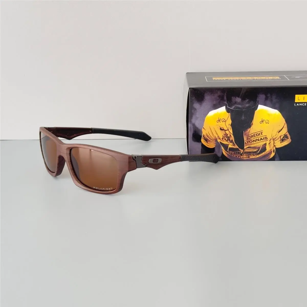 Oakley Jupiter Squared OO9135 Polarized Sunglasses Woodgrain Brown Frame