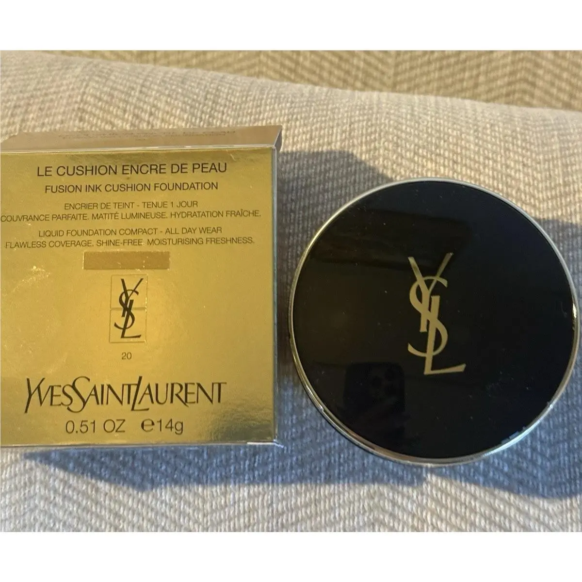 Ysl 20 - Fusion Ink Cushion Encre De Peau Foundation by Yves Saint Laurent