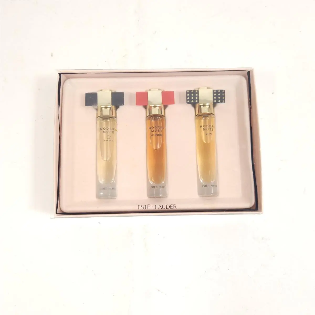 Estee Lauder Modern Muse Edp Rollerball Trio Set Le Rouge Chic 0.14oz