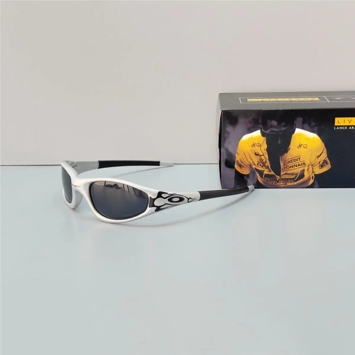 Oakley Straight Jacket 99 Muzm OO9505 Polarized Sunglasses Black Fire