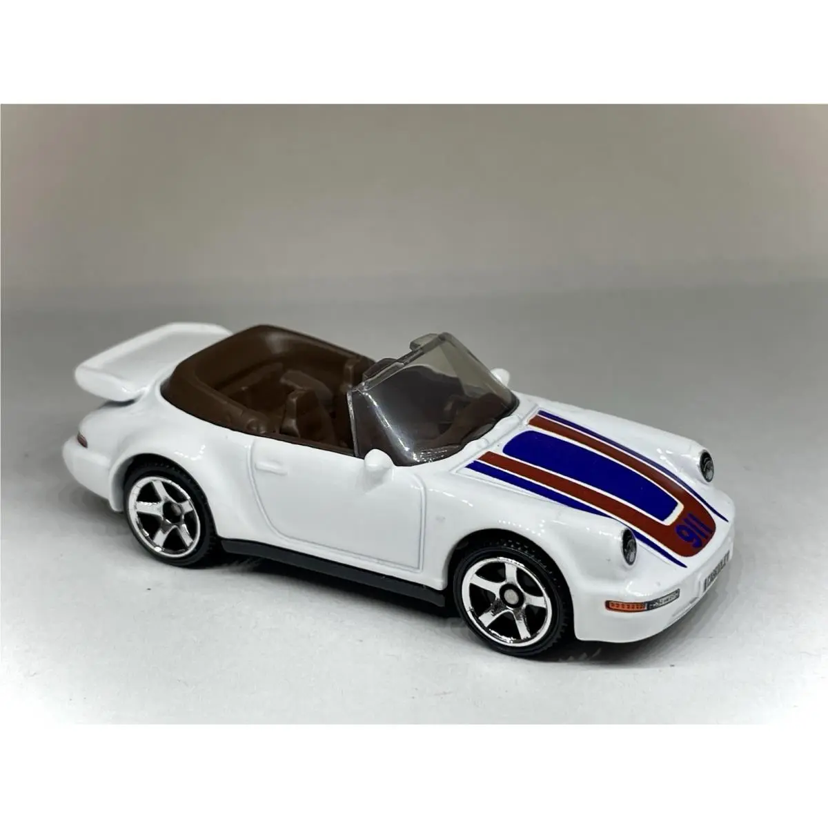Hot Wheels Porsche 911 Turbo Cabriolet Custom Made with 5 Star Porsche Mags