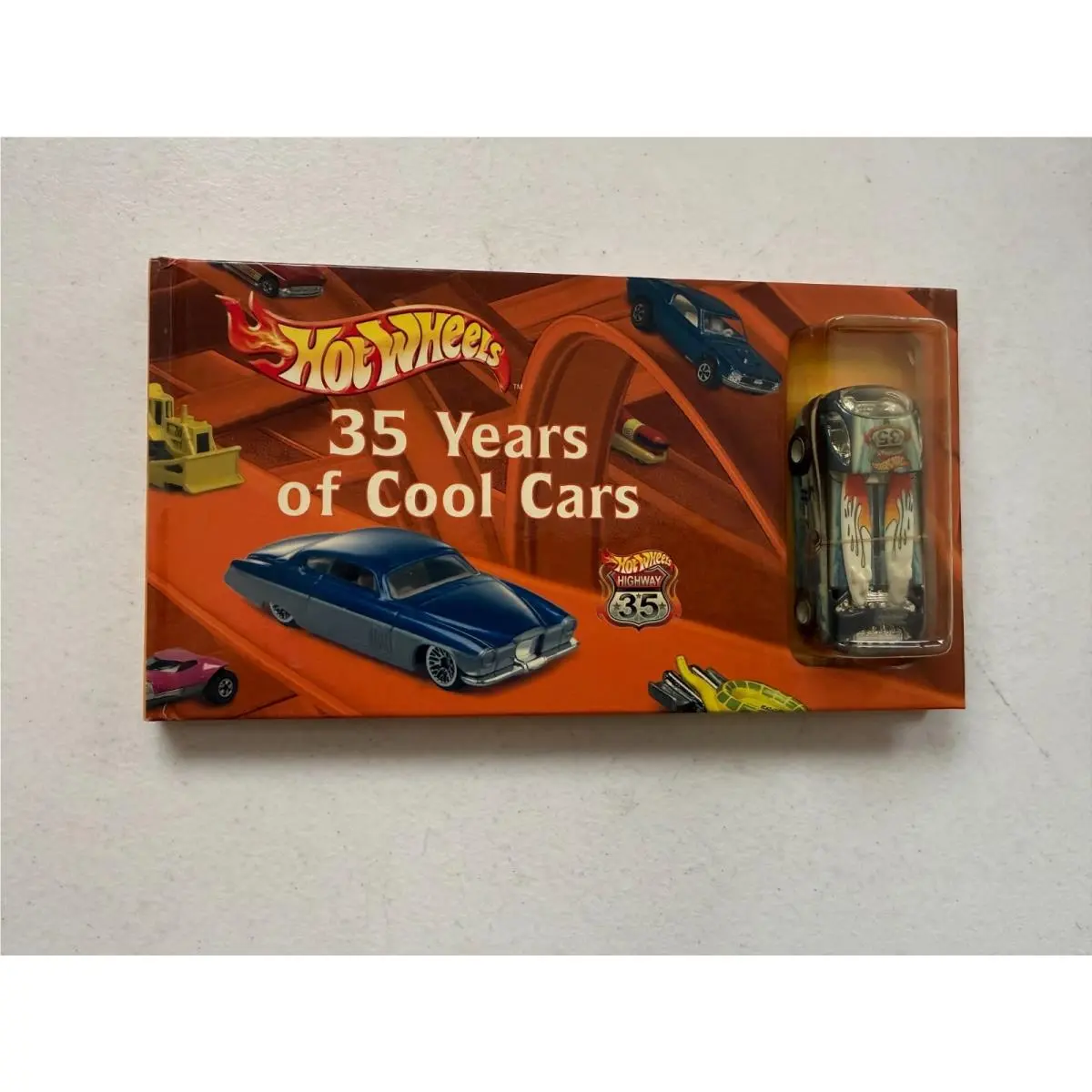 Vintage Hot Wheels Highway 35 Years of Cool Cars Book with Deora Surfboard A4