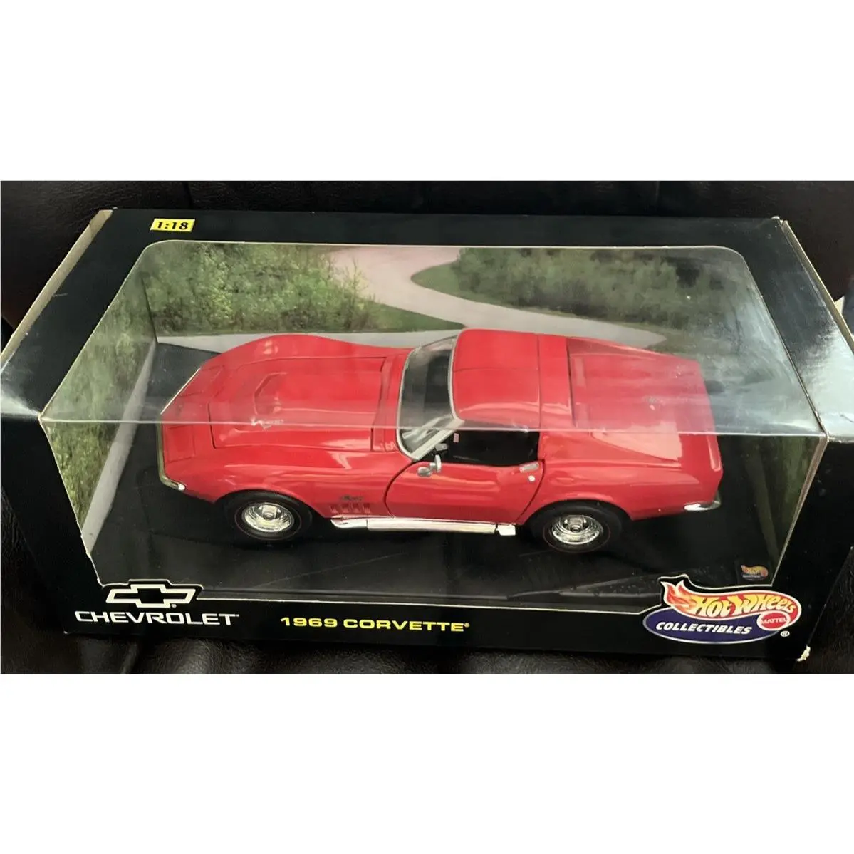 1969 Red Corvette 427 Hot Wheels 1/18 Nrfb