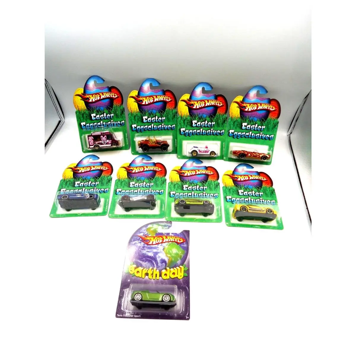 Hot Wheels Walmart Excl Set of 8 Easter Eggsclusives w/ Earth Day Tesla 2010