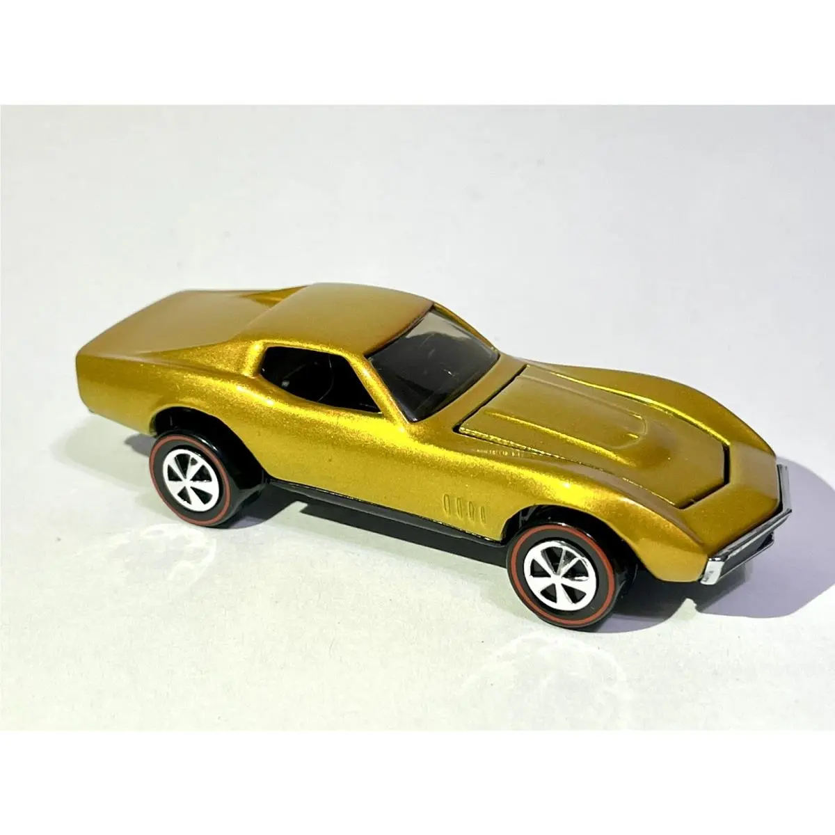 Hot Wheels “custom Made Gold”metallic Pearl Redline Custom Corvette