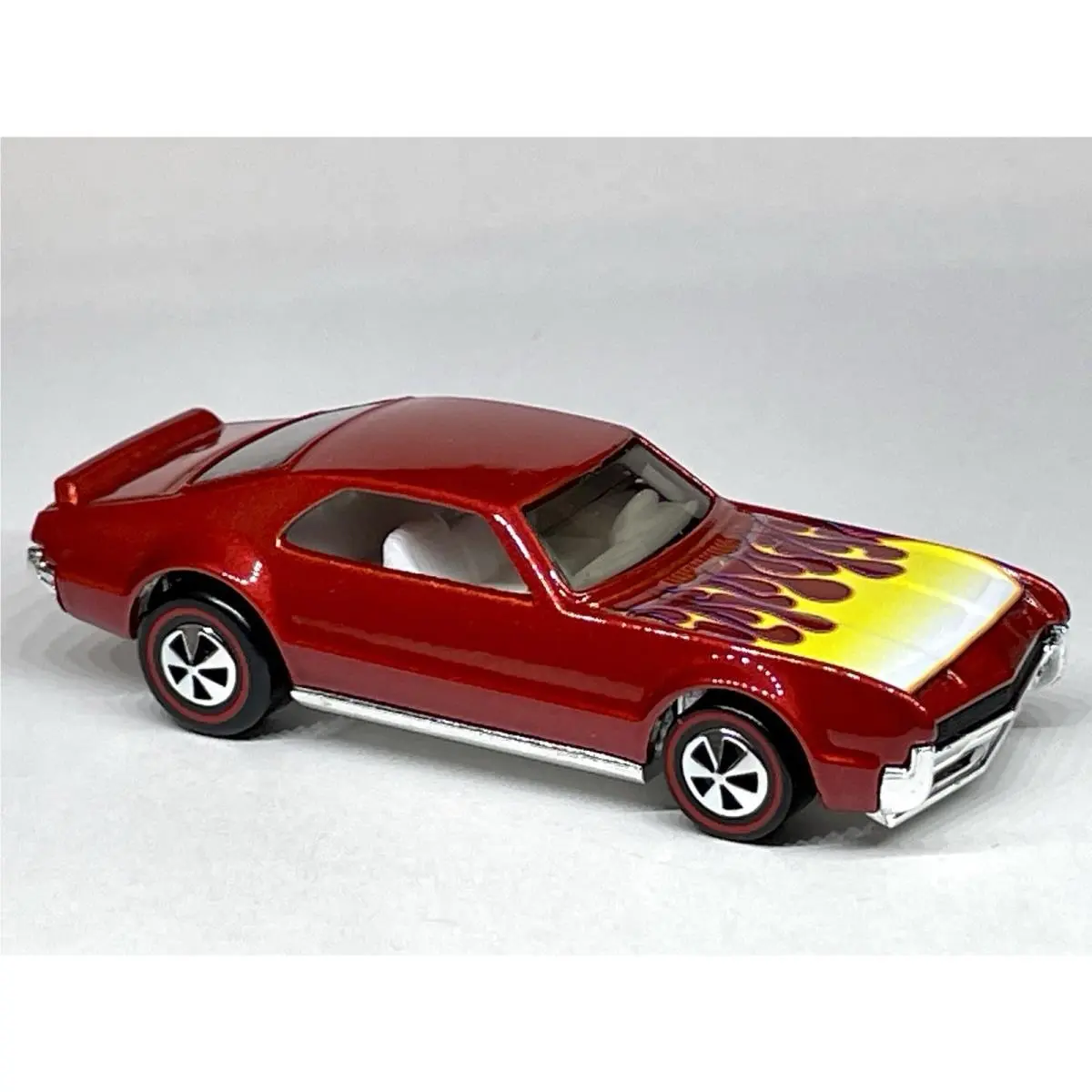 Hot Wheels Custom Made Redline ‘66 Toronado Diecast Car 1:64