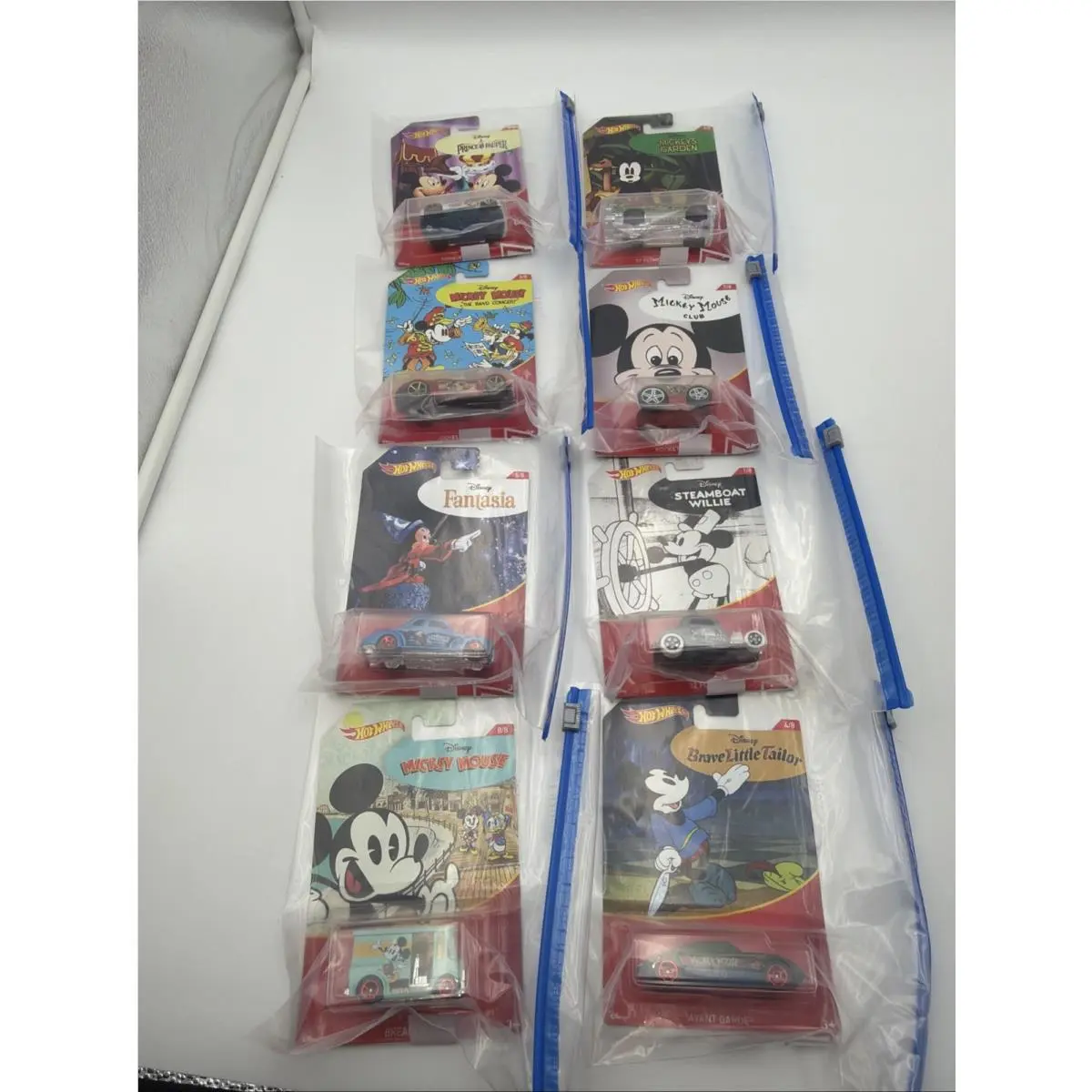 Hot Wheels Disney Mickey Mouse 90th Anniversary Set of 8 Cars Steamboat Willie