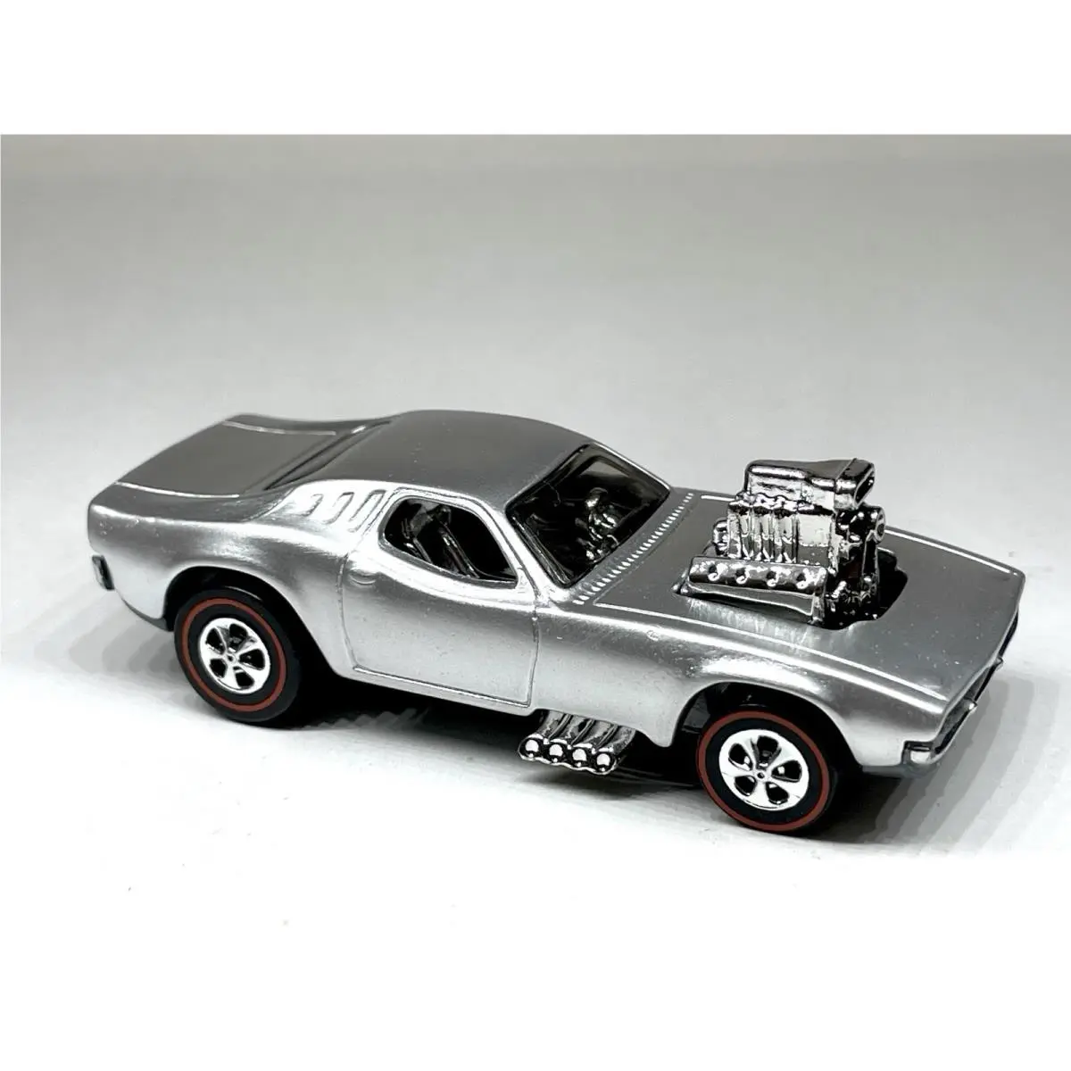 Hot Wheels Diecast Custom Made Rodger Dodger ‘70 Redline Shiny Silver