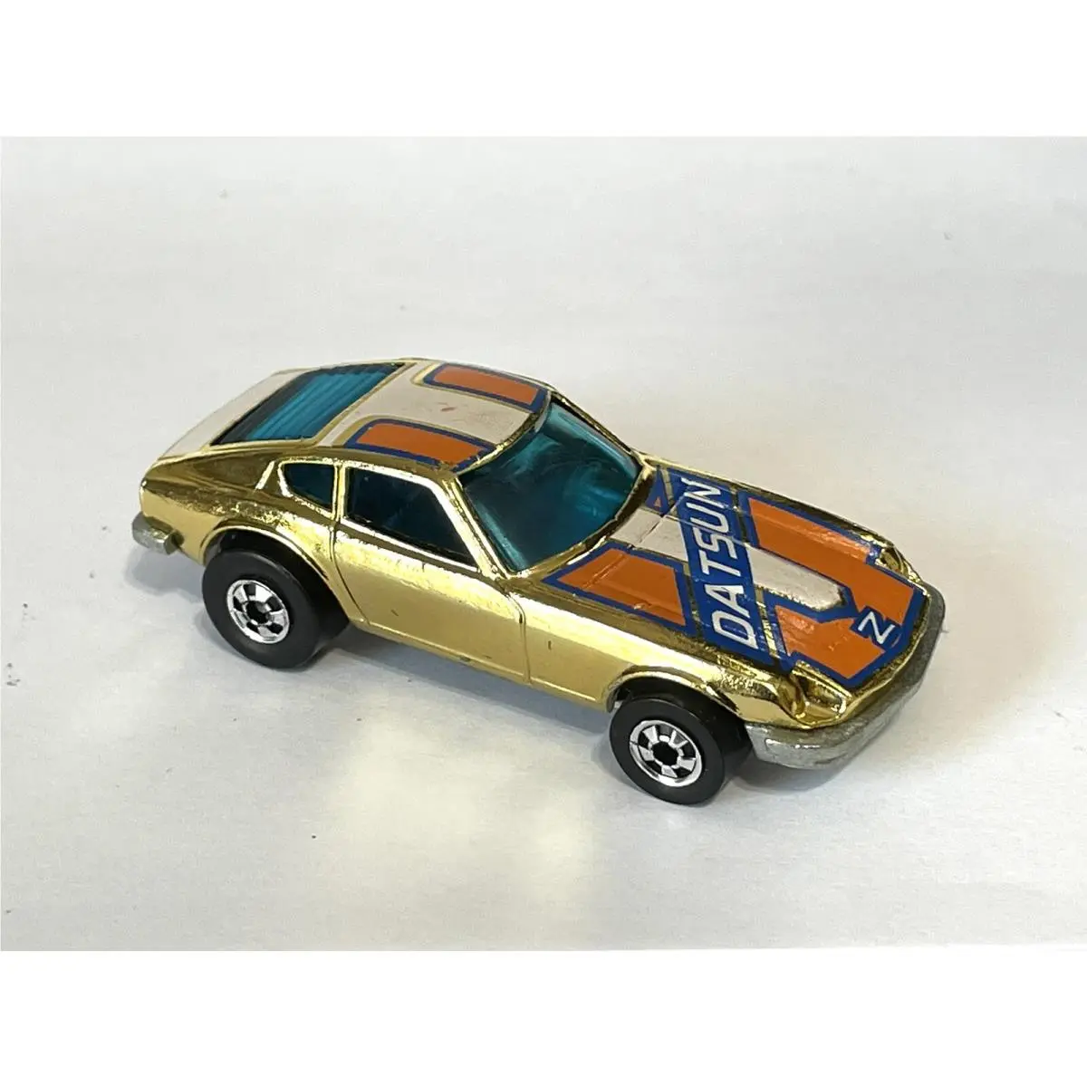 Mint 1976 Hot Wheels Datsun Z Whiz Golden Machines. Fairlady Z - 240z