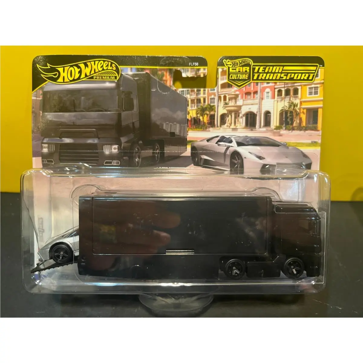 1/64 Hot Wheels Real Riders Team Transport Lamborghini Reventon Flipsider Haul