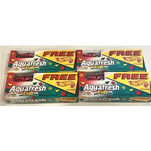 4 - Hot Wheels Aquafresh For Kids Toyota MR-2 Toothpaste Included - 1:64
