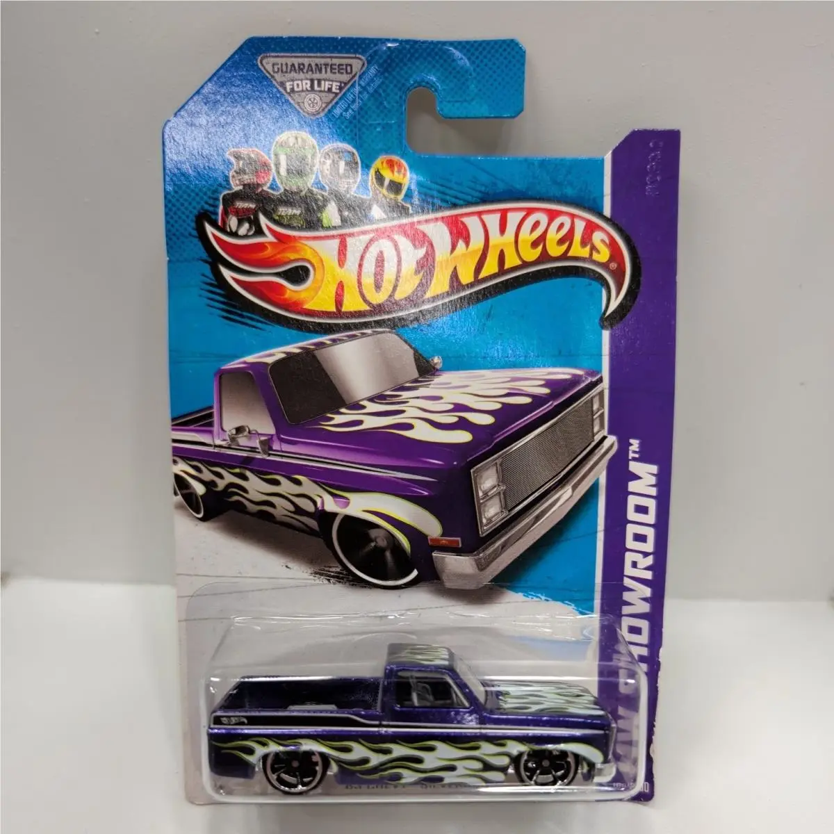 Hot Wheels `83 Chevy Silverado 1983 1:64 Custom Purple Green Flames Pickup Truck