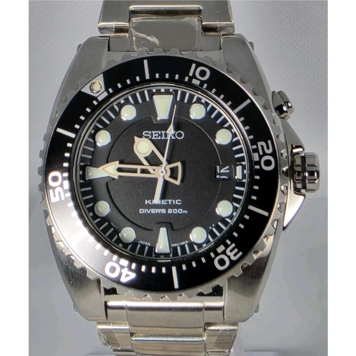 Seiko Kinetic Divers Men`s Stainless Steel Steel Water Resistan 200M Black Dial