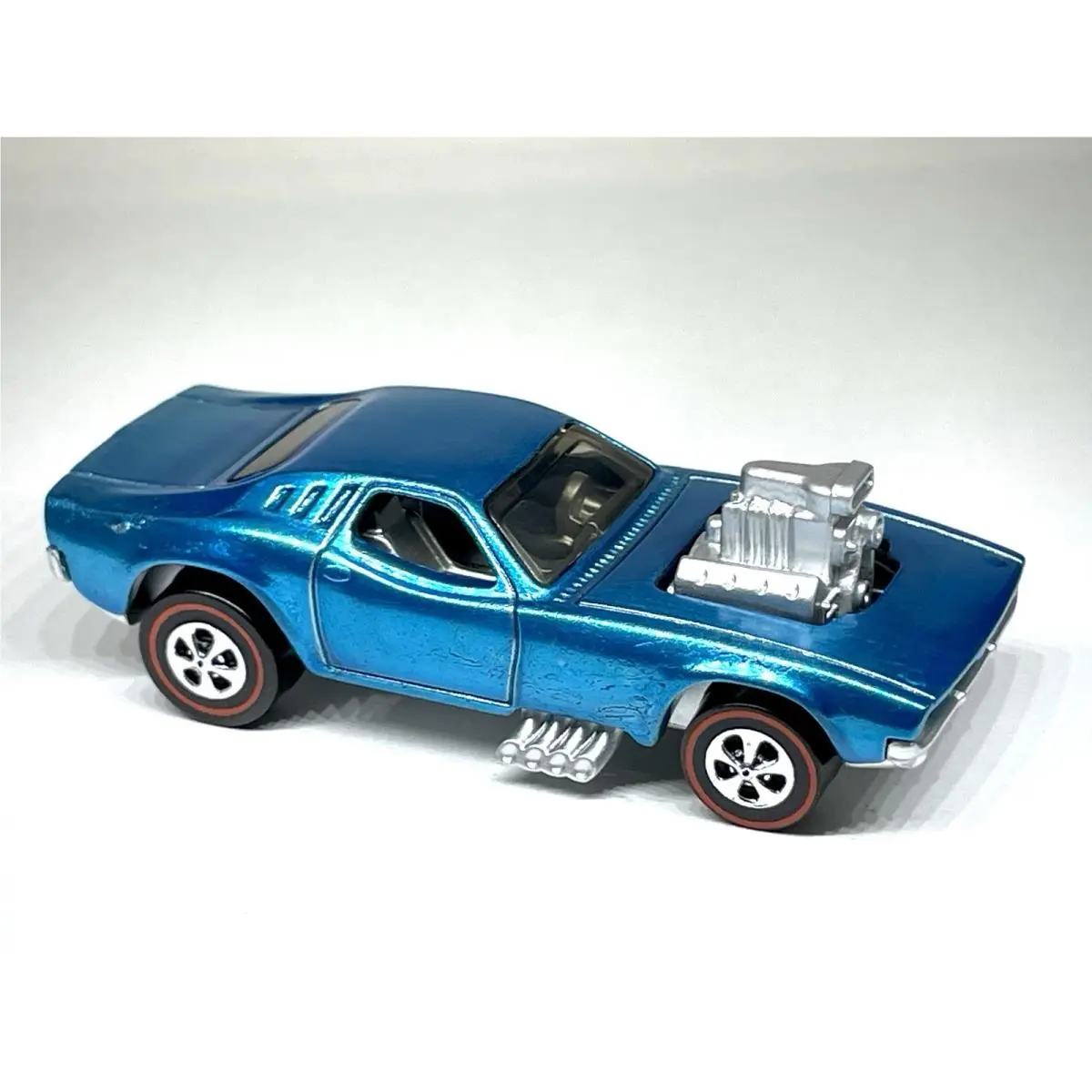 Hot Wheels Diecast Custom Made Rodger Dodger ‘70 Spectraflame Blue Redline