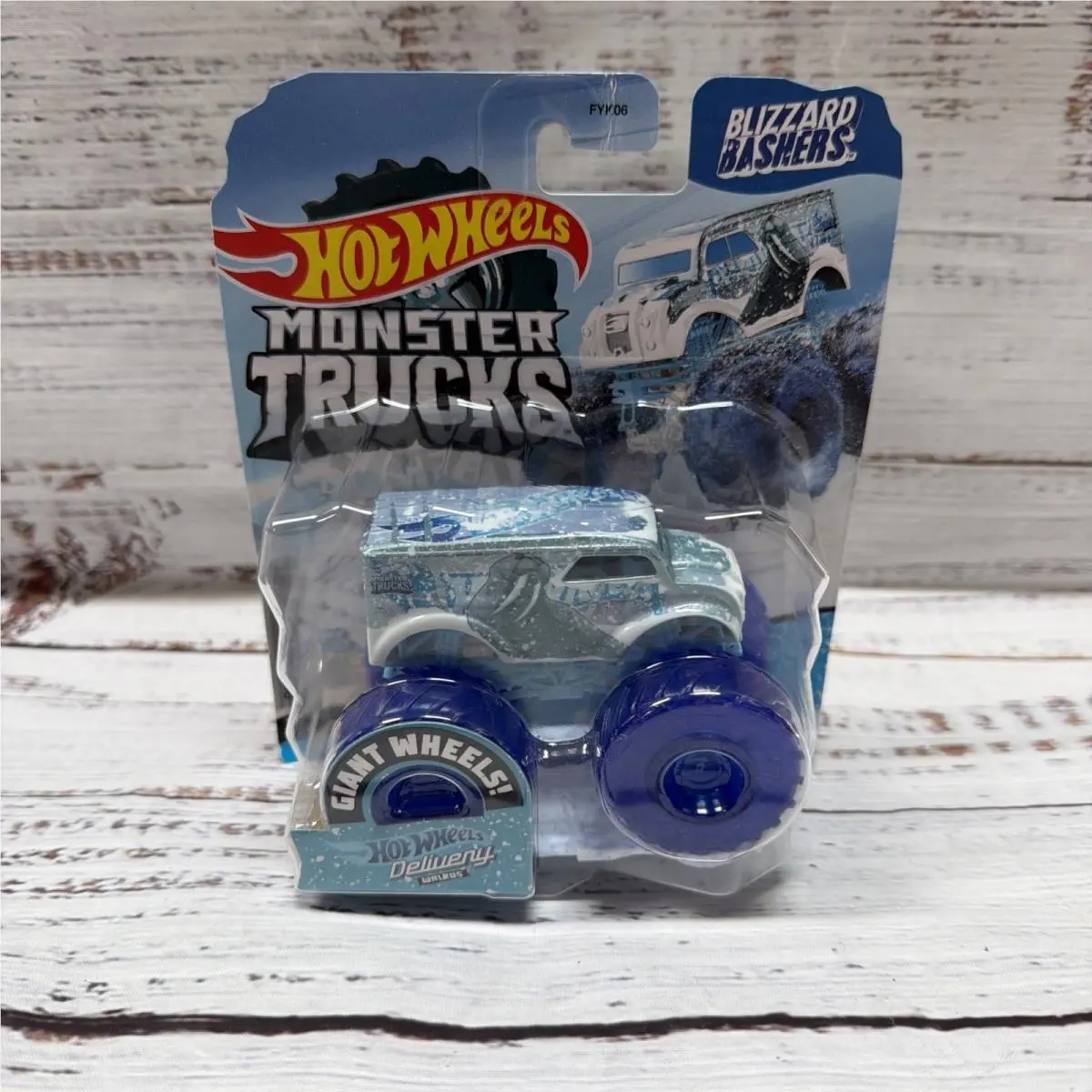 Hot Wheels Monster Trucks Blizzard Bashers Delivery Walrus 1:64 Scale 2020