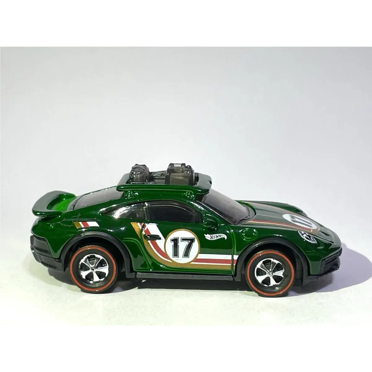 Hot Wheels Safari Mode Porsche 911 Rallye - Custom Made Redline British Green