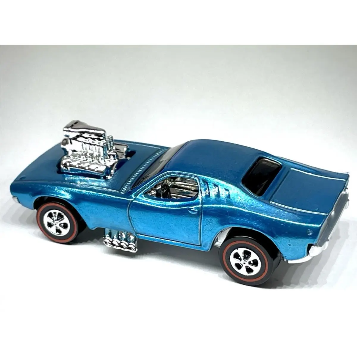 Hot Wheels Diecast Custom Made Rodger Dodger ‘70 Spectraflame Blue Redline