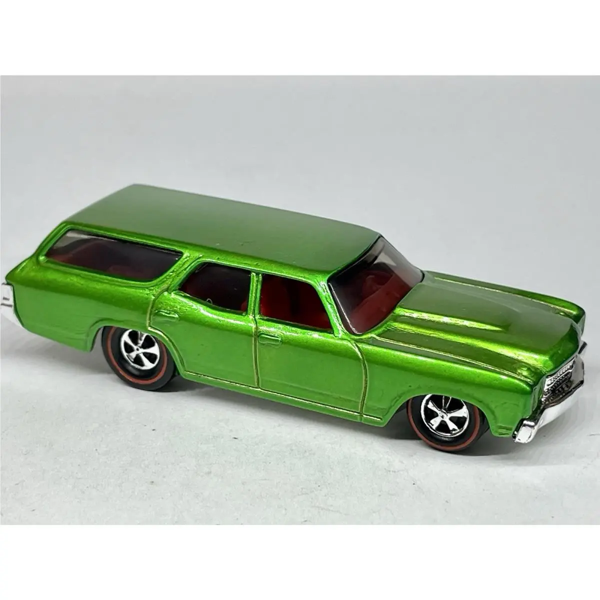 Hot Wheels Custom Made Candy Green Redline `70 Chevelle SS Wagon