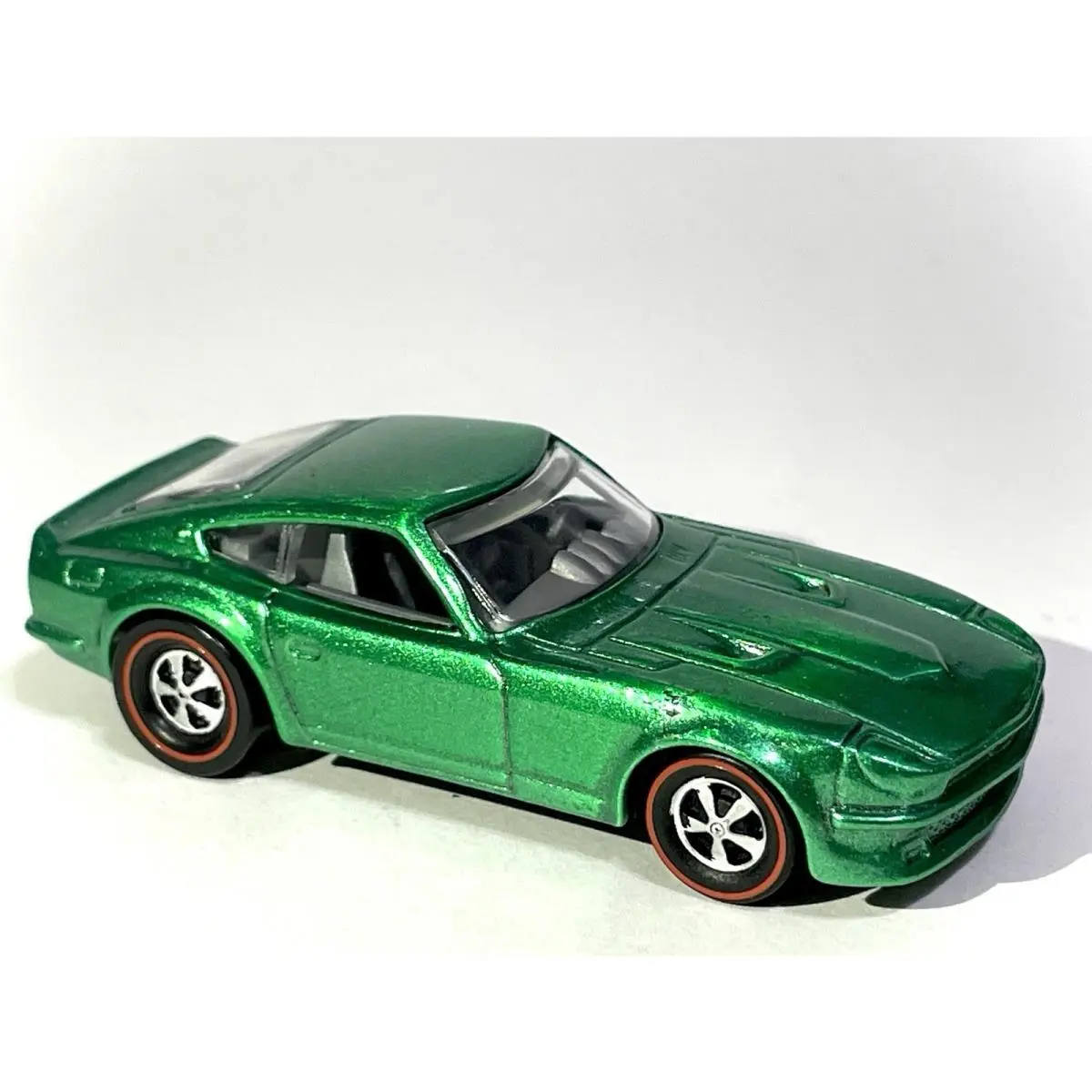 Hot Wheels “custom Made” 70`s Datsun 240Z Jdm Metallic Green Redline