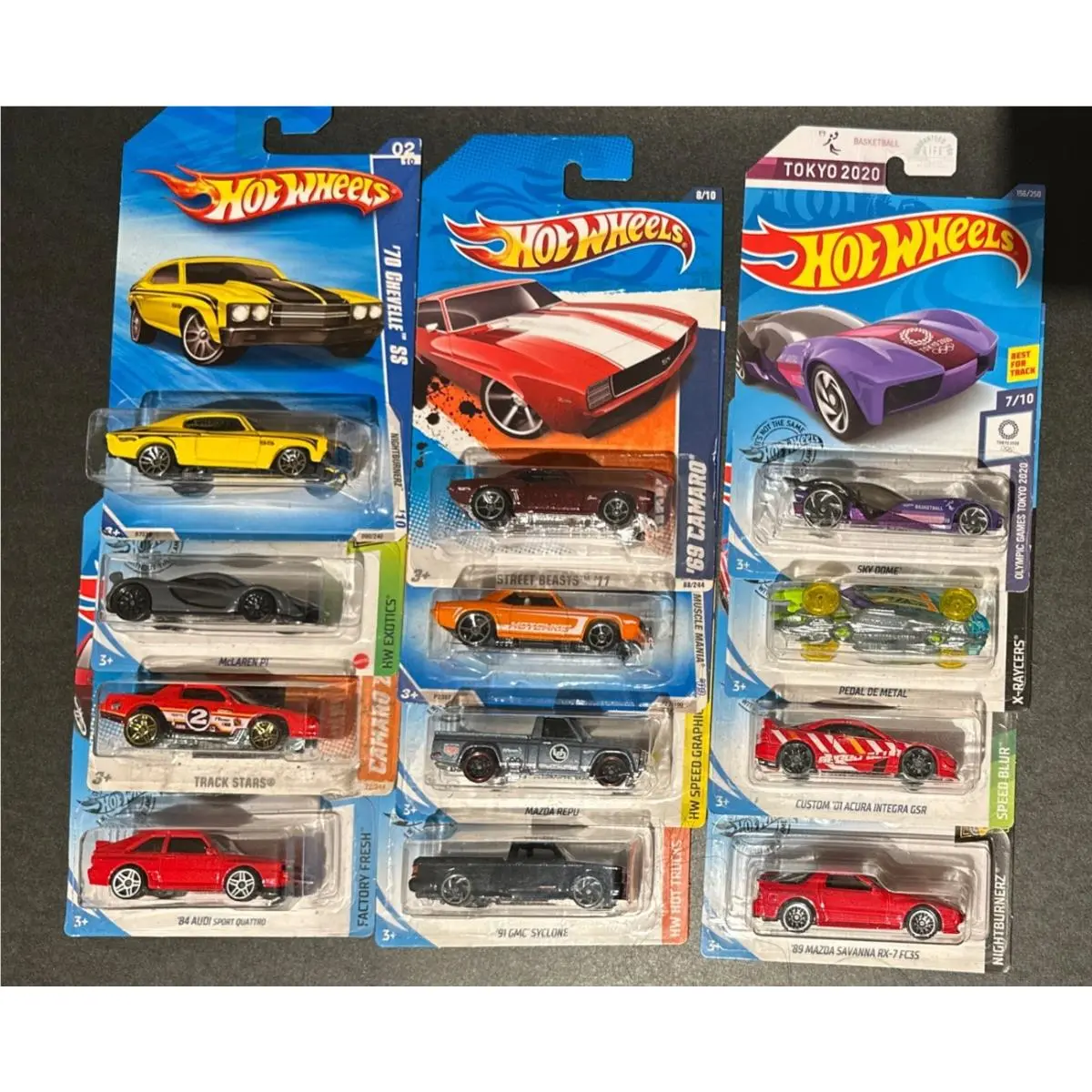 Hot Wheels Set of 12 Miscellaneous 2017 Collectible ￼