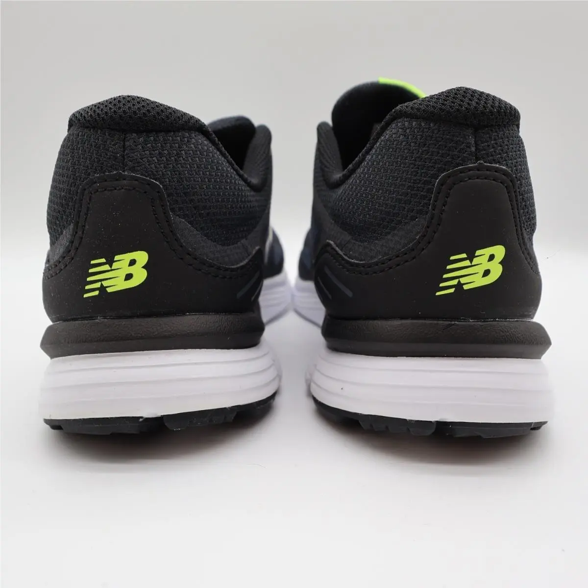 New Balance shoes - New Balance 775 v3 - Black 2