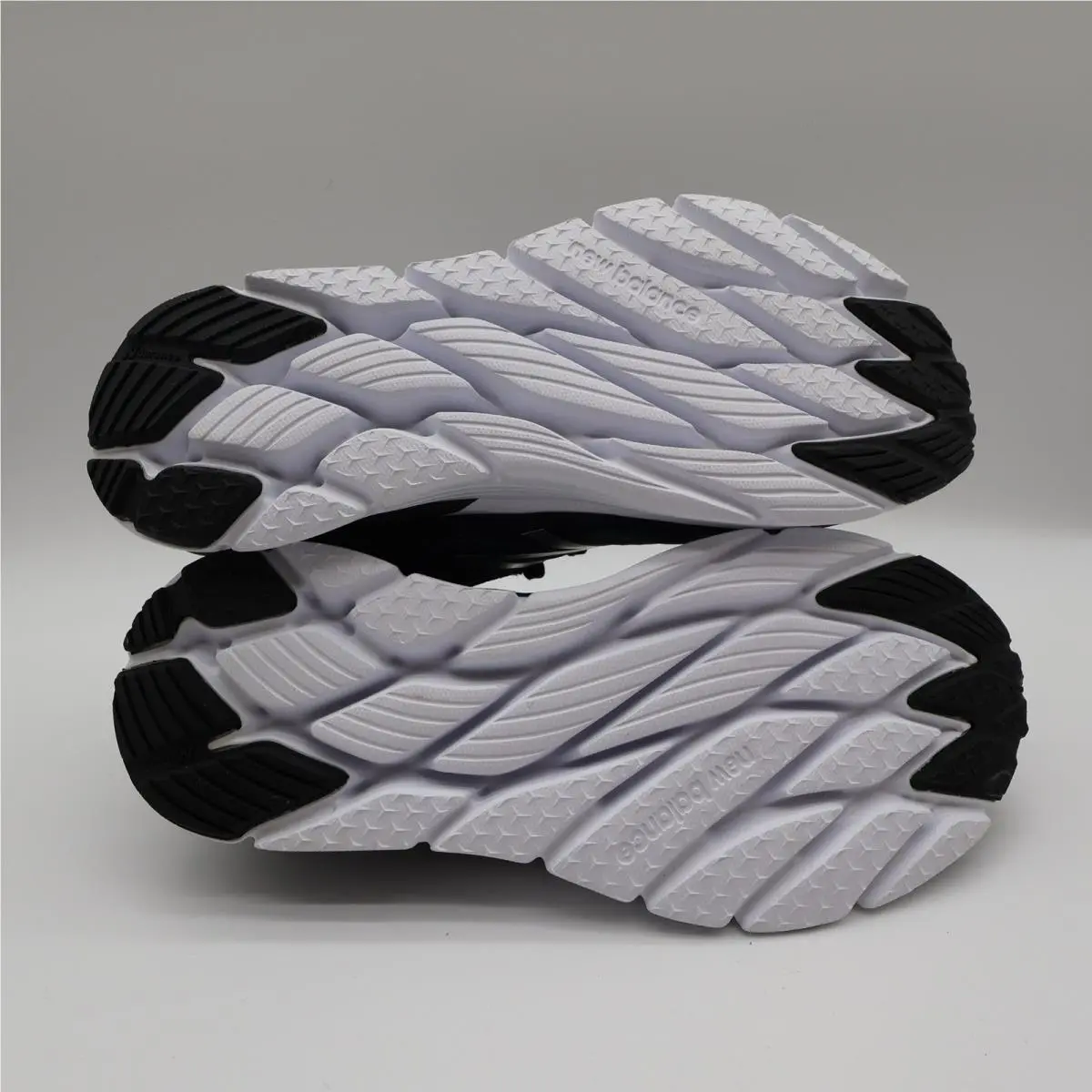 New Balance shoes - New Balance 775 v3 - Black 3