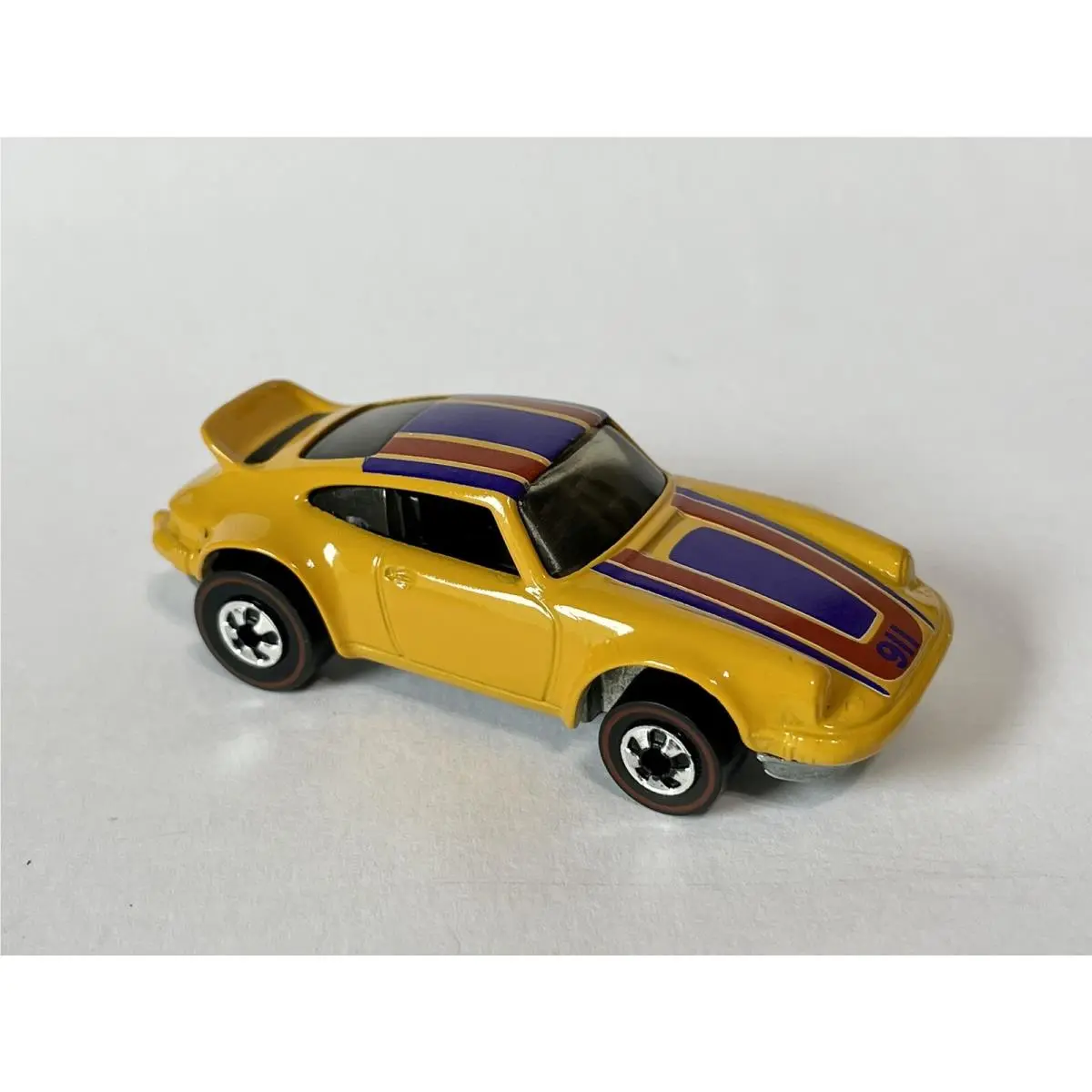 Hot Wheels “custom Restored” 1974 Porsche Carrera P-911 Redline Race Yellow