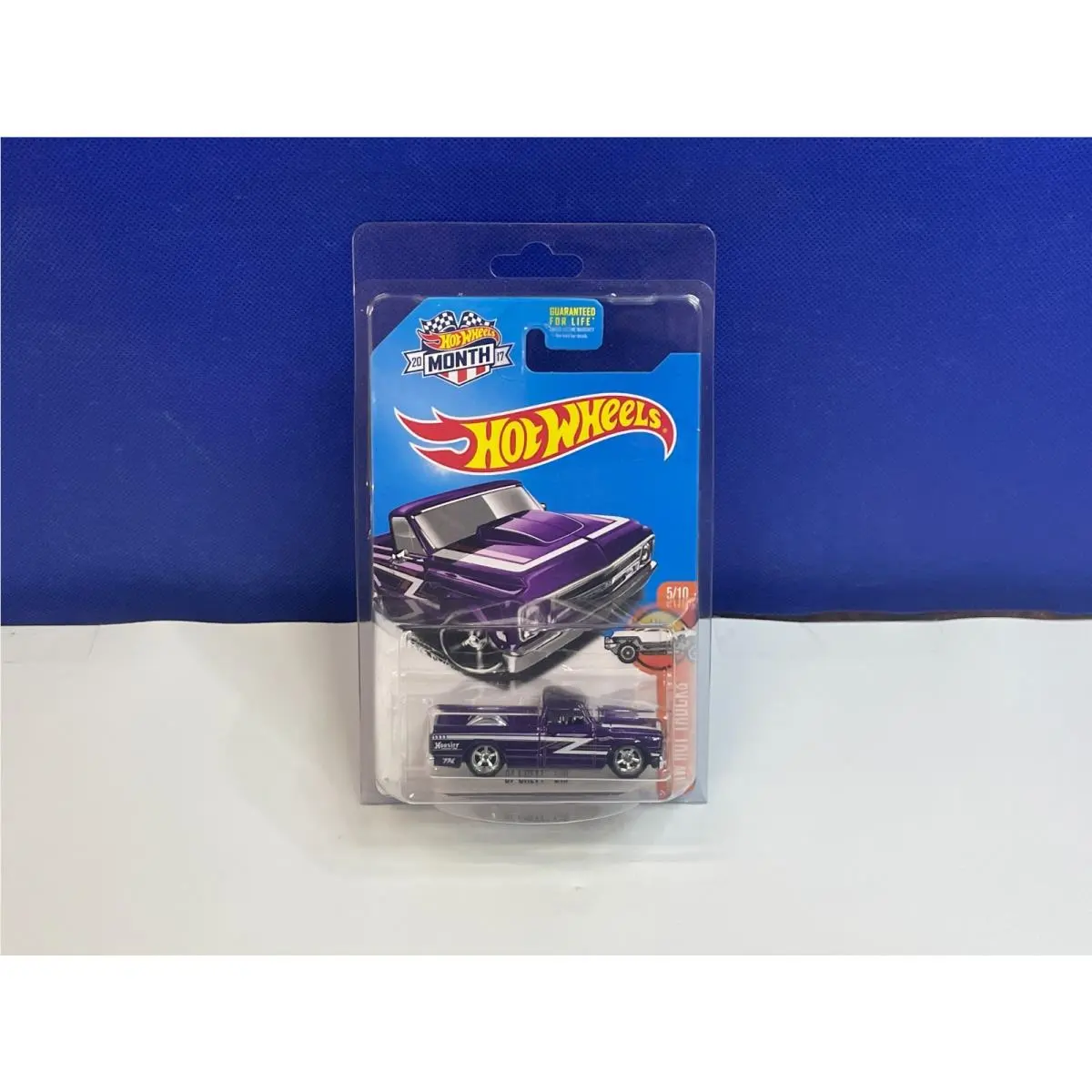 Hot Wheels 1/64 Super Treasure Hunt 1967 Chevy C10 W/ Protecto