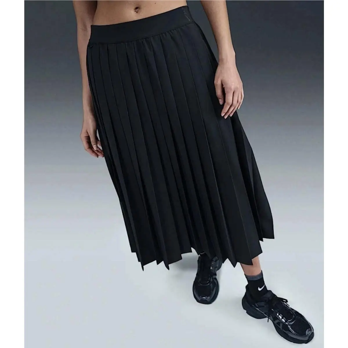 Nike clothing - HQ8153-010 - HQ8153-010 - Black 2