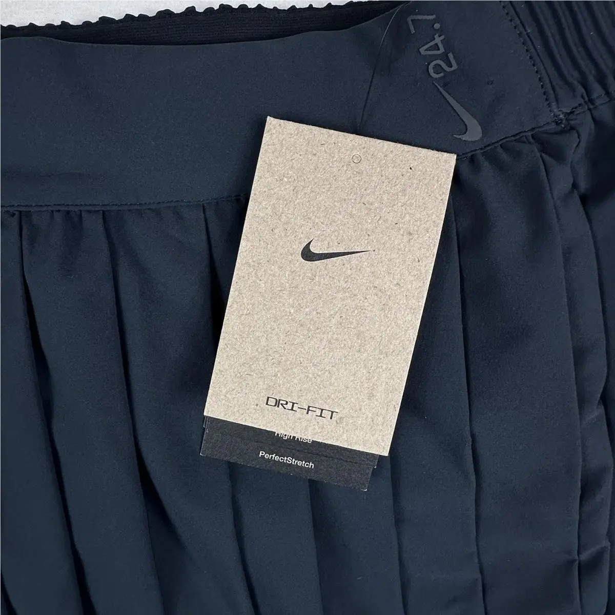 Nike clothing - HQ8153-010 - HQ8153-010 - Black 4