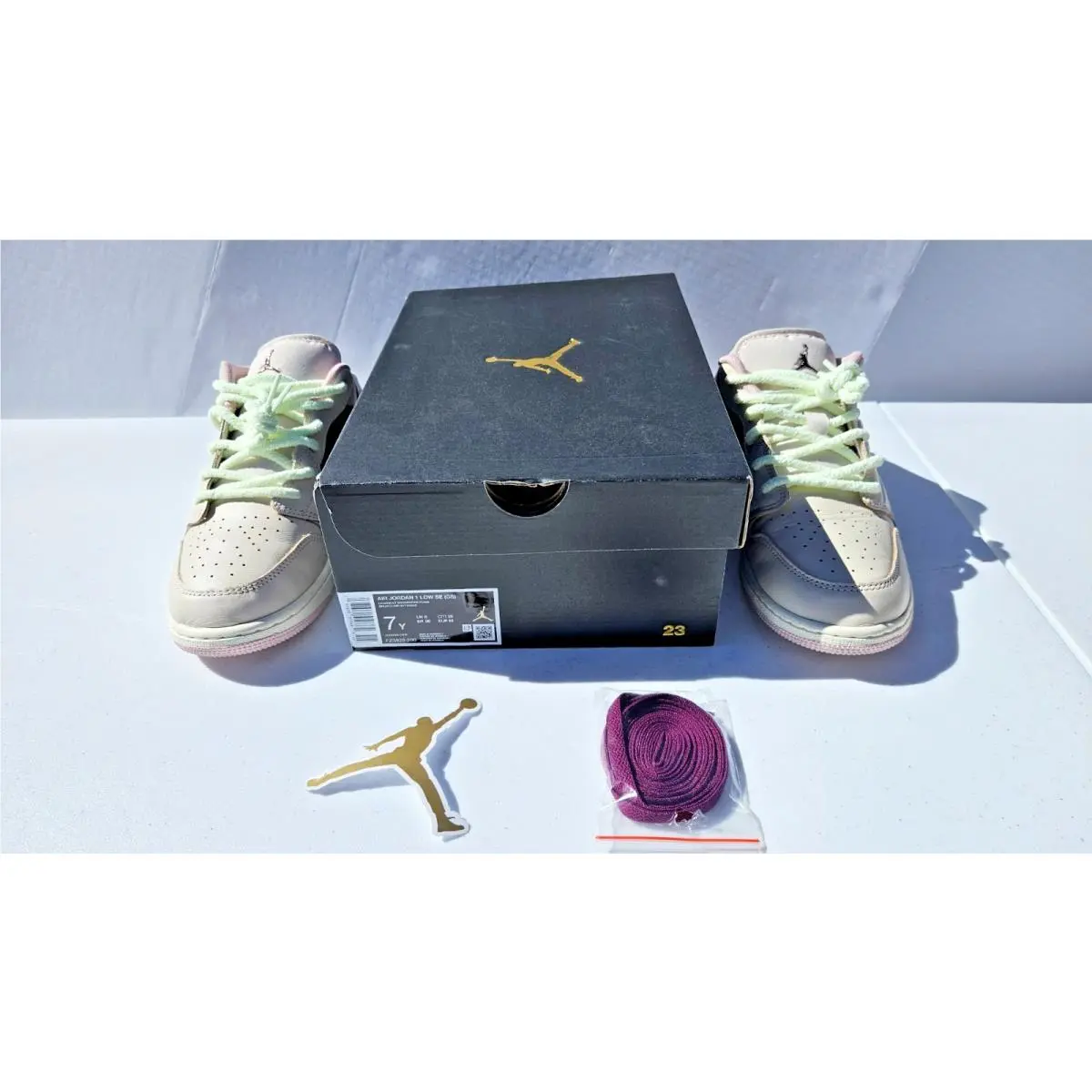Nike shoes - Air Jordan 1 - Air - Brown 0