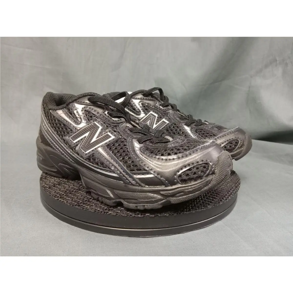 New Balance shoes - New Balance 740 - Black 8